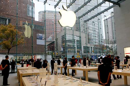 Apple Fights Counterfeits in New York